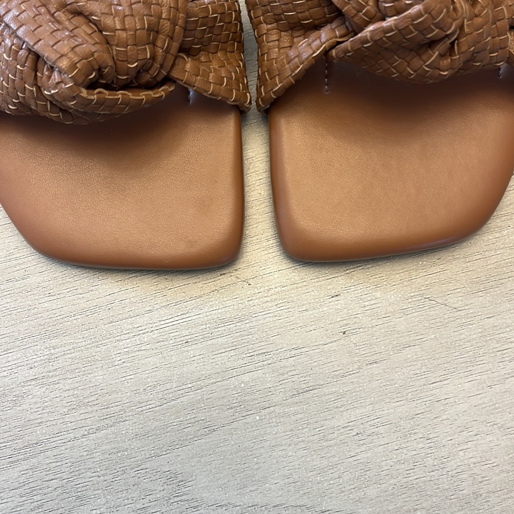 Marc Fisher Marlin Slide. Camel Color. Size 8 Tts - image 6